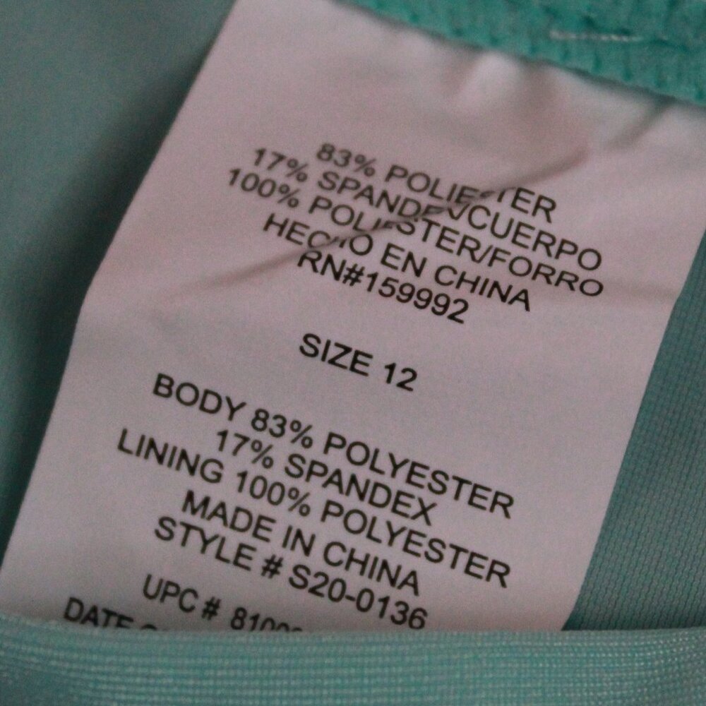 Shelloha Color Changing Graphic Swim Top - Picture 2 of 6